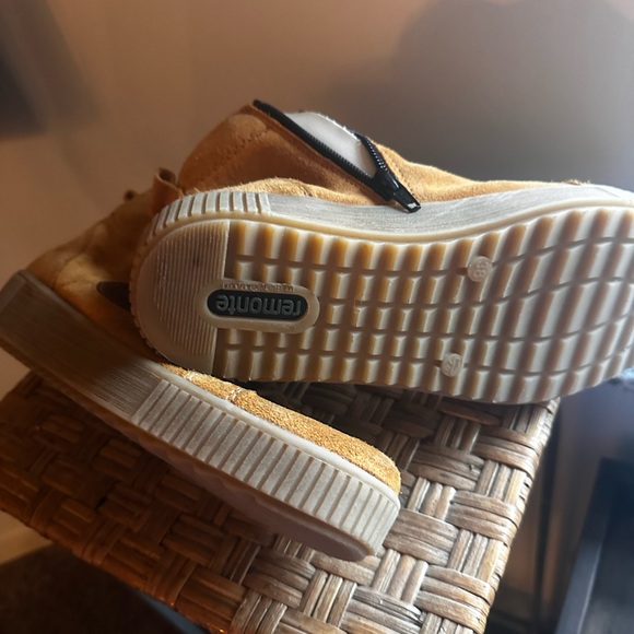 Remonte High-Top Sneakers - Picture 5 of 12